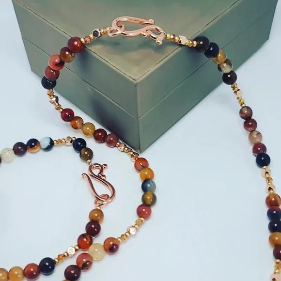 Red agate necklace - Picture 4 of 5